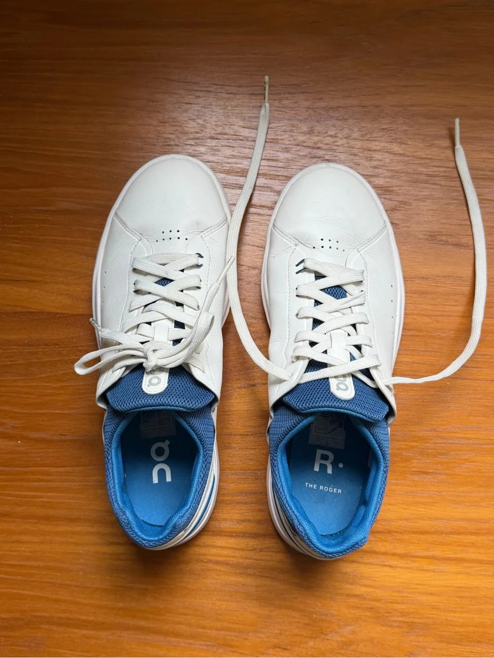 On Cloud The Roger Advantage Running White & Blue Sneakers – Men’s US 8 / EU 41